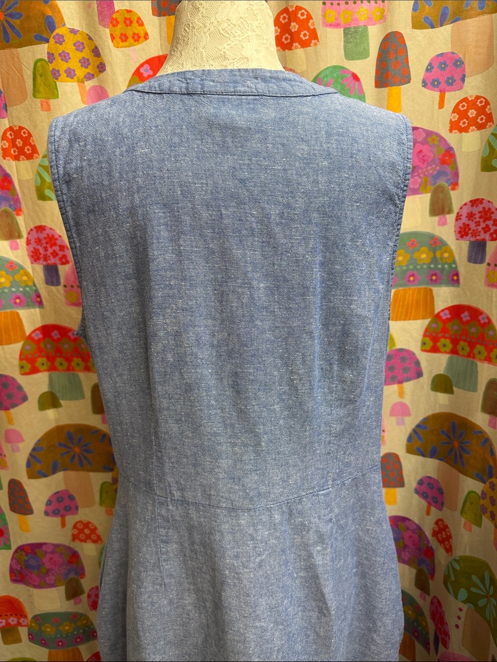 Liz Claiborne Sleeveless Linen/Cotton Dry. Large - Picture 7 of 11